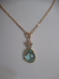 Image 3 of Kate Middleton Princess of Wales Inspired Replikate Green Eritinite Crystal Jewellery Set