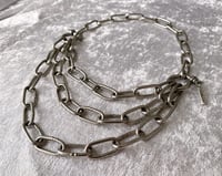 Image 4 of 'BERLIN' necklace