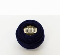 DMC Coton Perlé Quiltetråd - mørkeblå 823