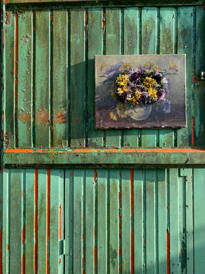 Image of altered perspective painting - daisy