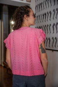 Image 4 of Tee rosa merletto