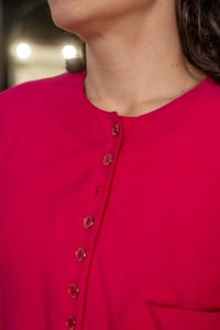 Image 2 of Maglia serafino fucsia