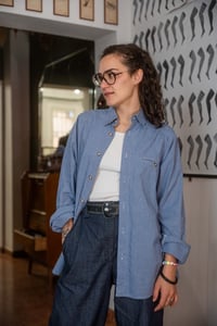 Image 2 of Camicia a quadretti blu e bianchi