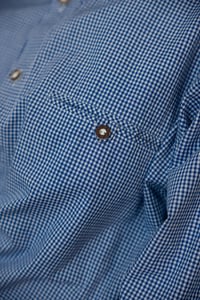 Image 3 of Camicia a quadretti blu e bianchi
