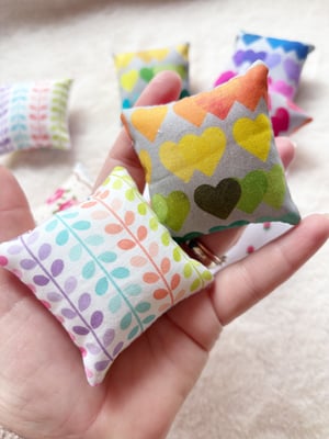 Image of 1:6 dollhouse cushions