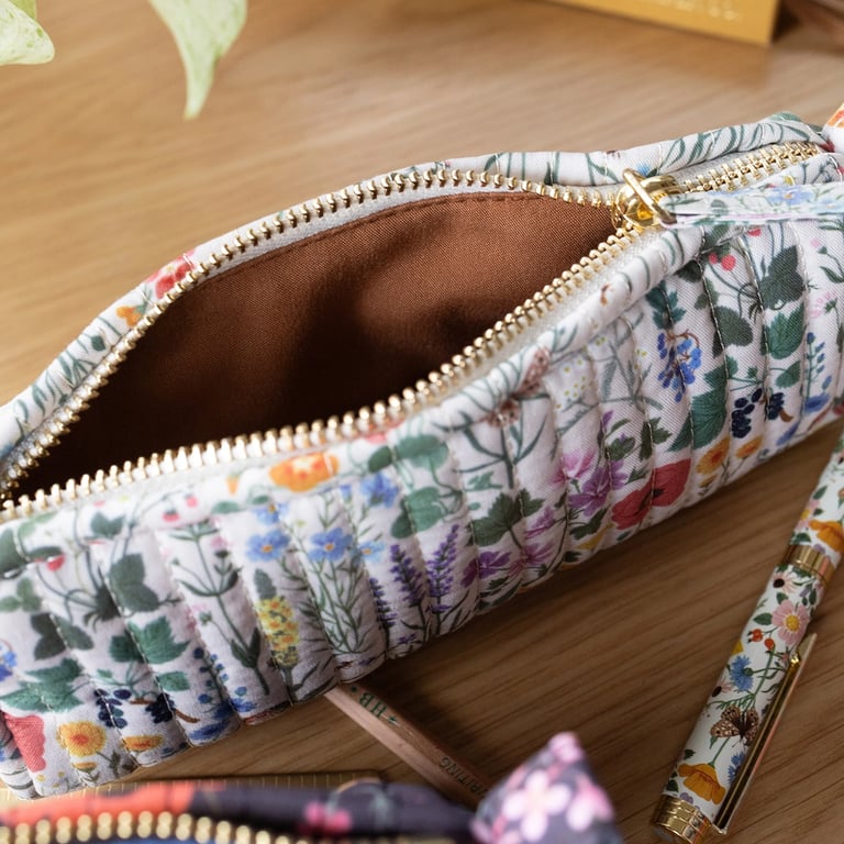 PETITE TROUSSE MATELASSÉE BOTANIQUE (DEUX MODÈLES) Image 5