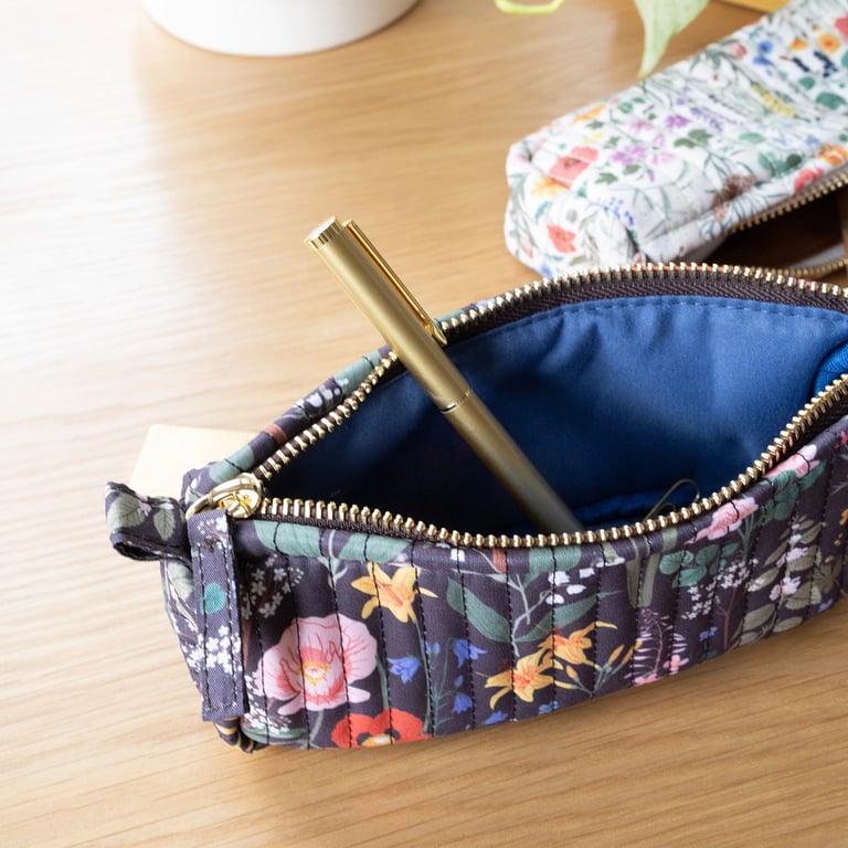 PETITE TROUSSE MATELASSÉE BOTANIQUE (DEUX MODÈLES) Image 6