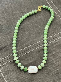 Image 5 of Green Stone Necklace With Baroque Pearl