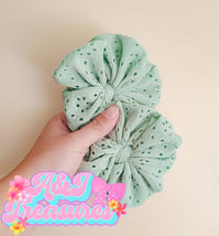 Sage eyelet