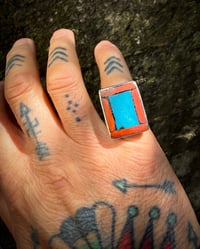 Image 3 of WL&A Old Style Sterling Ingot Turquoise Mtn, Italian Red Coral & Navajo Red Dirt Inlay Ring - Size 8