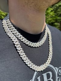 Image 4 of 20" Cuban link