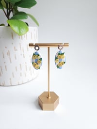Image 1 of Linen & Lemon Ovals
