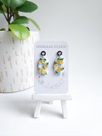 Image 2 of Linen & Lemon Ovals