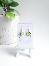 Image 2 of Linen & Lemon Marys (S)