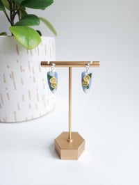Image 1 of Linen & Lemon Daggers (S)