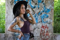 Image 2 of croptop EMMA