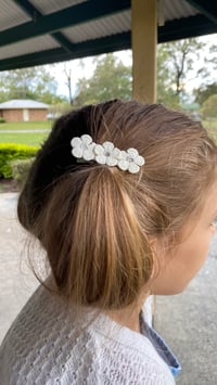 Image 3 of Silver Daisy clip