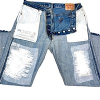Image 10 of Mens Levi's 501 XX button fly , vintage 2007, SZ 36/30 , straight leg mid rise, medium wash 100% cot