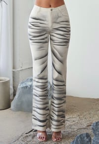 Image 1 of TIGRE EFFECT