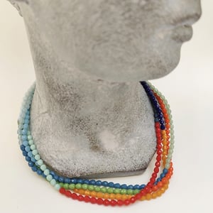 Image of Gargantilla Tri  Rojo/Verde/Gris 