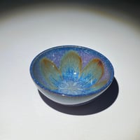 Image 3 of Vert/Mauve Lily - Small Bowl/Ring Dish