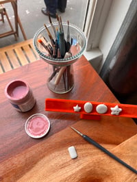 Image 2 of Atelier peinture sur pendentif 