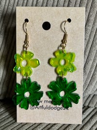 Image 1 of Flower power green
