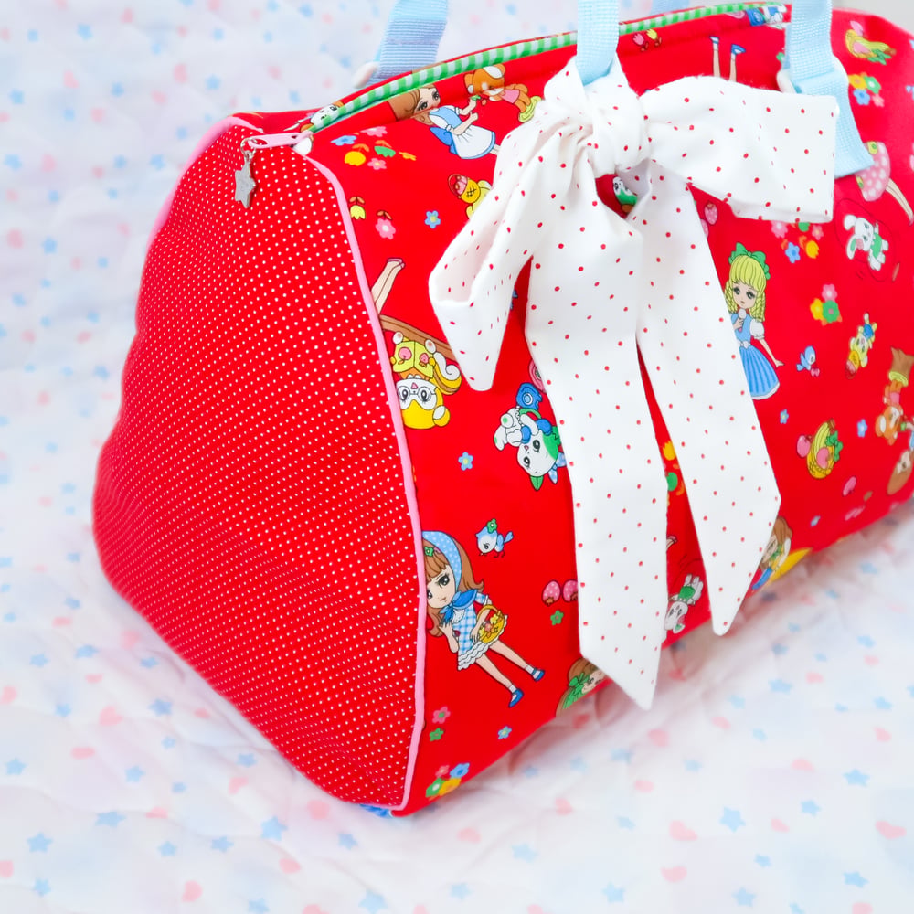 Vacation Bag: Showa Friends