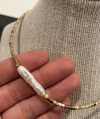 Image 2 of Gold necklace with baroque pearl 