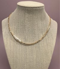 Image 3 of Gold necklace with baroque pearl 