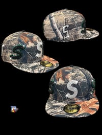 Image 1 of Supreme Real Tree S Logos