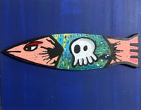 FISH SWALLOWING A SKULLCONUT 4