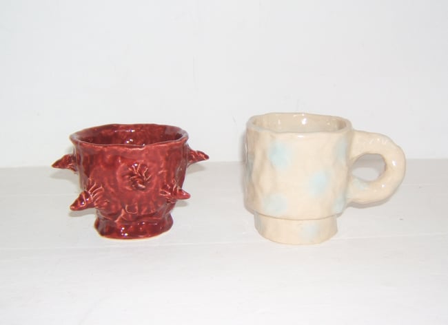 RED THORNS CUP