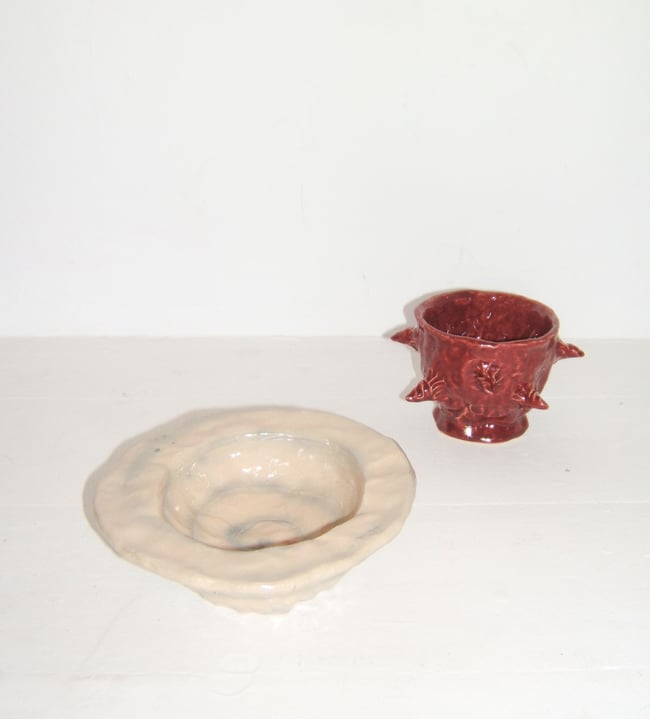 RED THORNS CUP