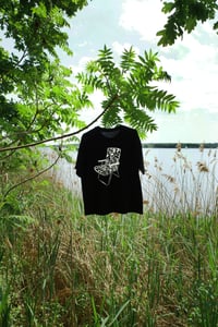 Image 1 of Campingstuhl Weiß •• T-Shirt