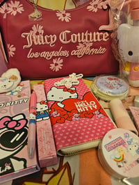 Image 2 of Daisy For Juicy Meets Hello Kitty Bundle 