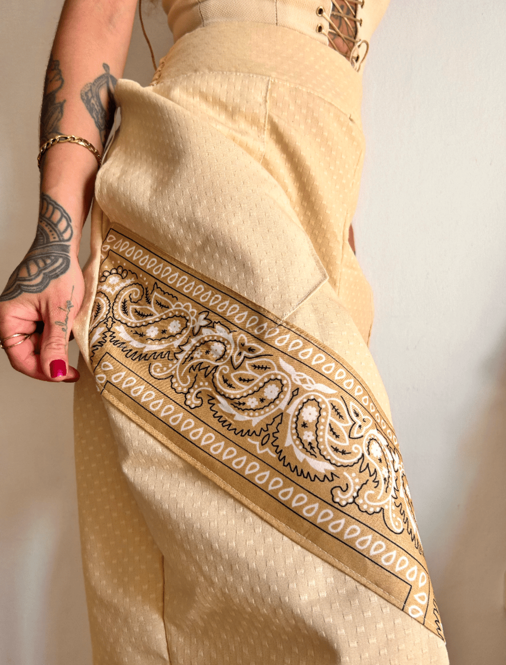 Image of the desert dune structured corset & baggy trousers set