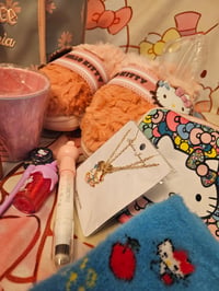 Image 9 of Juicy Couture Daisy Tote Meets Hello Kitty Bundle 