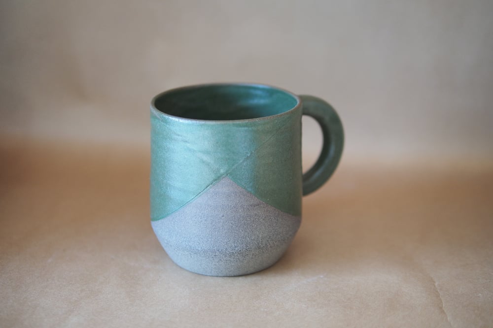 Image of Large Mug - pōuriuri