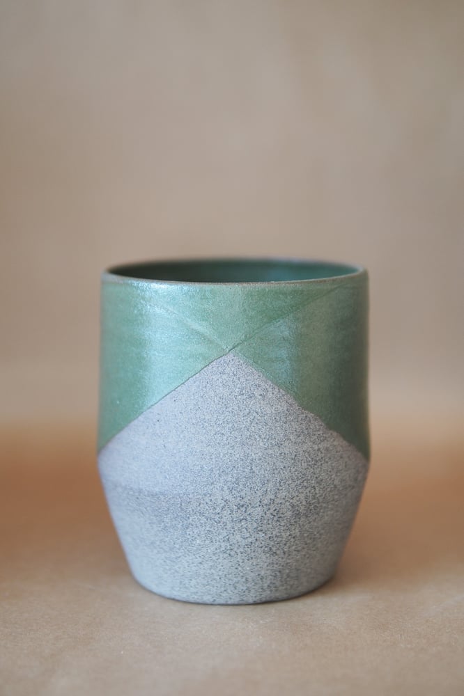 Image of Latte tumbler - Pōuriuri