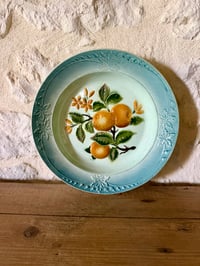 Image 2 of Plat creux en Barbotine - Décoration d'artisanat de la table