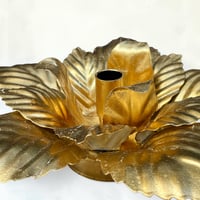 Image 7 of Applique fleur en métal doré à la feuille  vintage 1970 Hollywood Regency Design