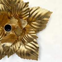 Image 12 of Applique fleur en métal doré à la feuille  vintage 1970 Hollywood Regency Design