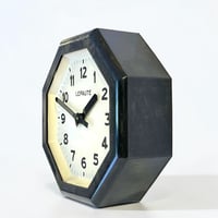 Image 2 of Ancienne horloge industrielle LEPAUTE octogonale  Vintage 1930 - 1940
