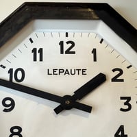 Image 4 of Ancienne horloge industrielle LEPAUTE octogonale  Vintage 1930 - 1940