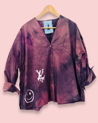 Image 3 of OVERSIZED BLUSE 🩷 HANDGEFÄRBT ✘  HEMD ✘ IBIZA PRINT  ✘ VINTAGE  ✘ UPCYCLED 1