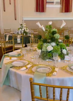 Image of Artificial flowers Green and white 40 cm centerpiece 