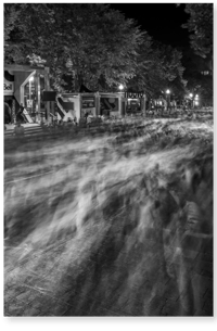 Le Festival d'été de Québec, la nuit.