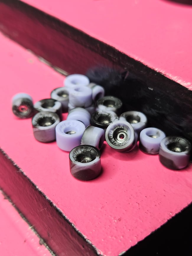 F0 Purple/Black Swirl