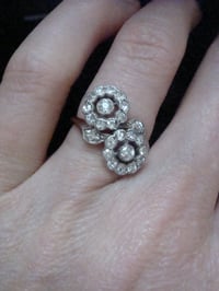 Image 2 of EDWARDIAN 18CT PLATINUM DOUBLE DIAMOND CLUSTER 0.90CT RING